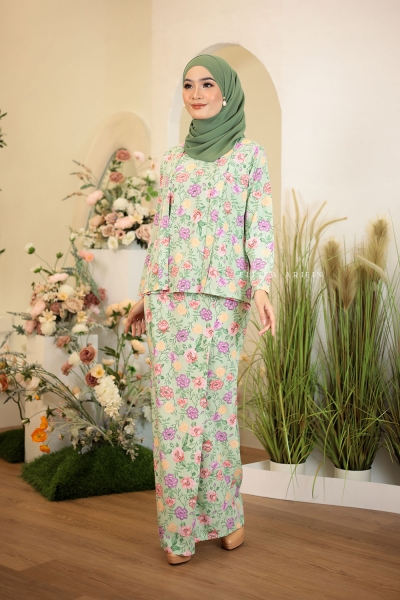 Mekar Kurung in Sage Green